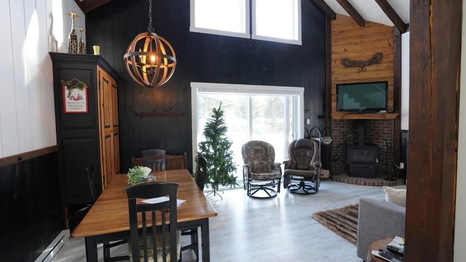 Les Chalets Double K # 3 サン・タレクシ・デ・モン エクステリア 写真